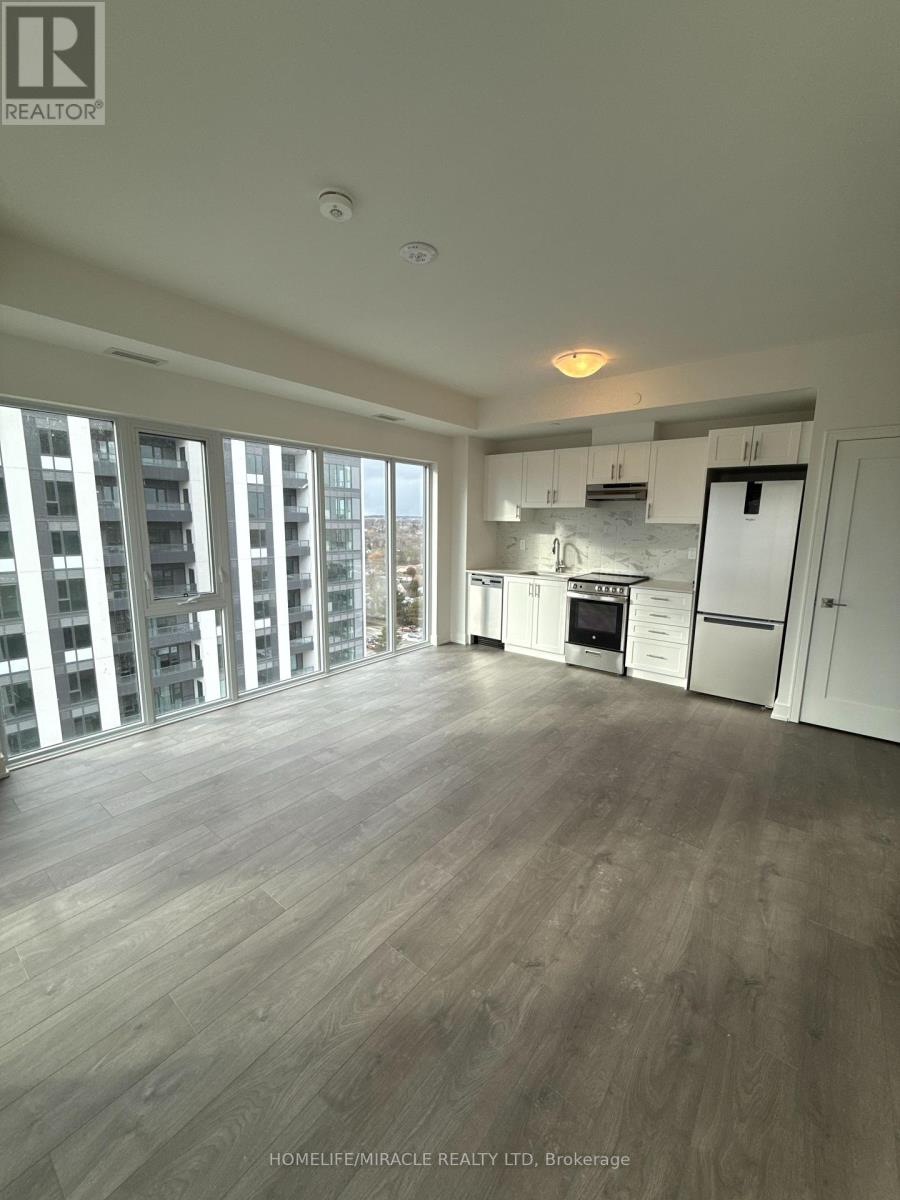 715 Davis Drive, Newmarket, Ontario L3Y 2R3 - Photo 8 - N12645450