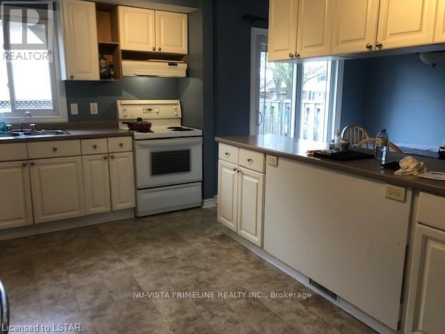 33 Winding Way Crescent, London North, Ontario  N6G 3E9 - Photo 5 - X12528914