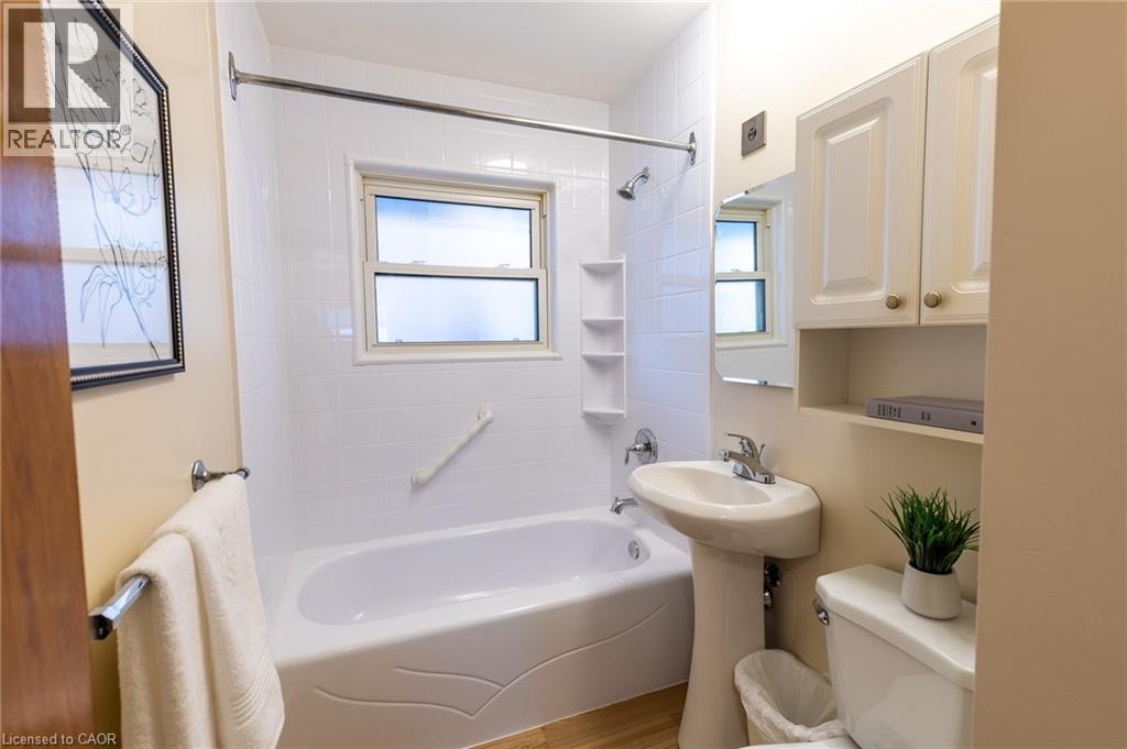 5 Mckenzie Street, Cambridge, Ontario  N1R 4C9 - Photo 14 - 40795000