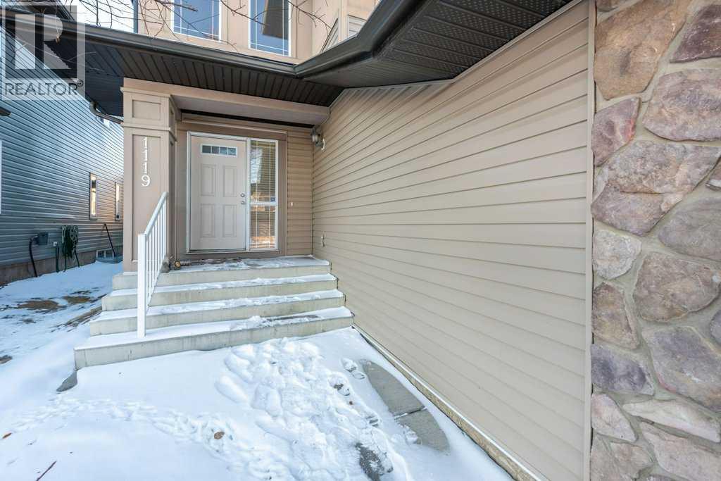 1119 Panamount Boulevard Nw, Calgary, Alberta  T3K 0J7 - Photo 3 - A2275917