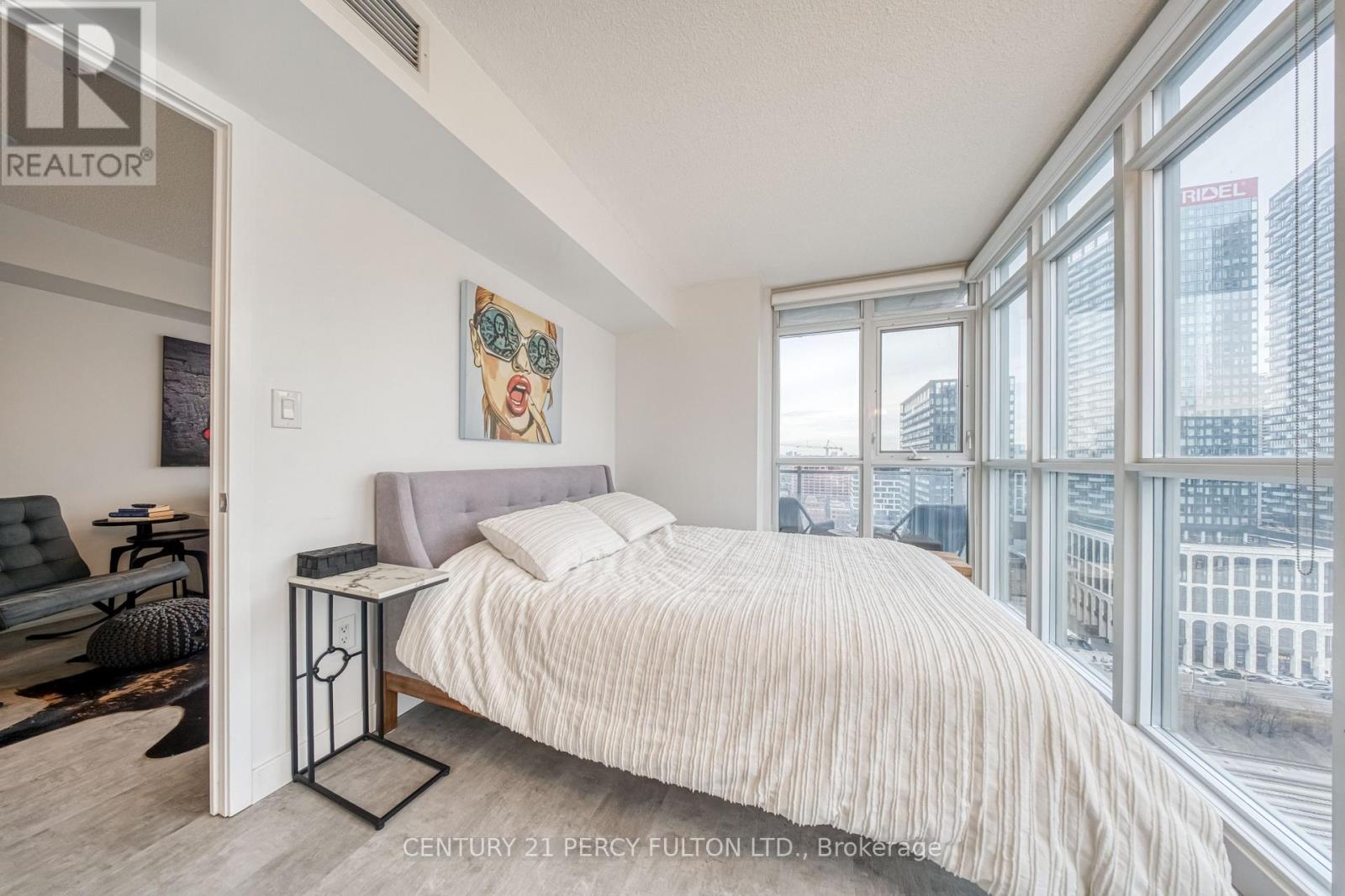 2502 - 15 Iceboat Terrace, Toronto, Ontario  M5V 4A5 - Photo 14 - C12649350