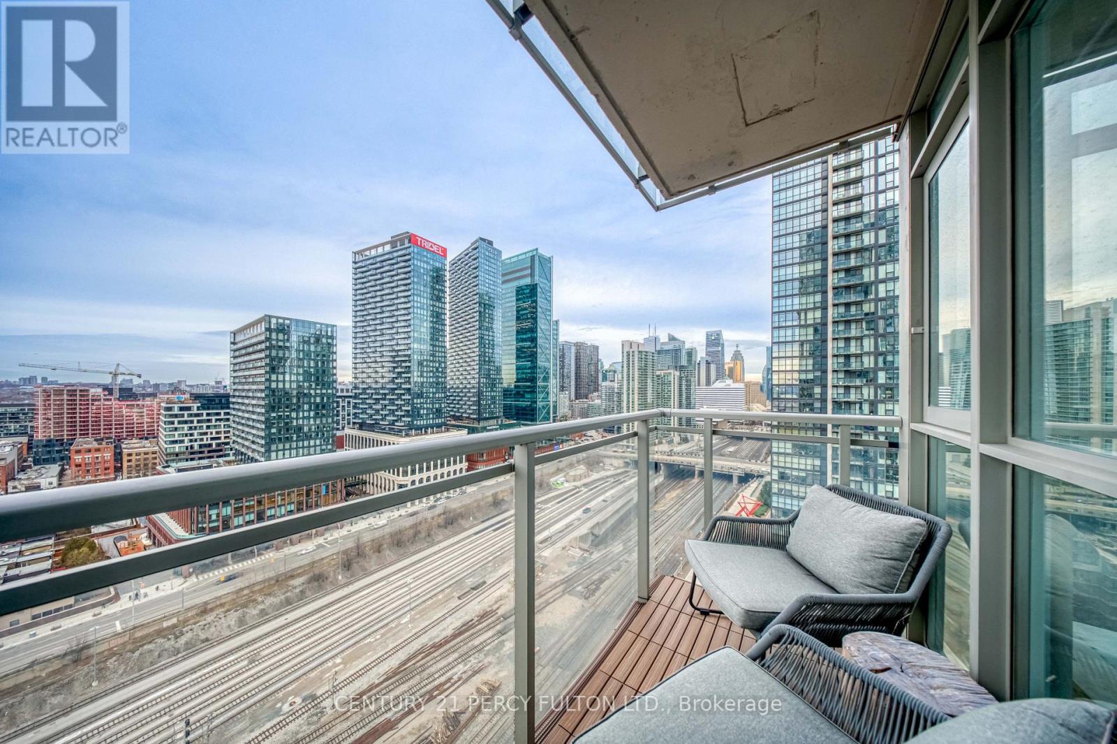 2502 - 15 Iceboat Terrace, Toronto, Ontario  M5V 4A5 - Photo 24 - C12649350