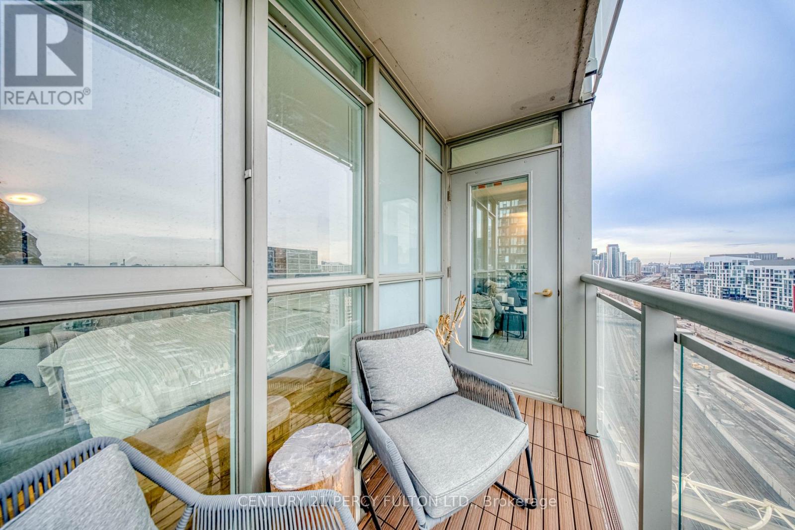 2502 - 15 Iceboat Terrace, Toronto, Ontario  M5V 4A5 - Photo 25 - C12649350