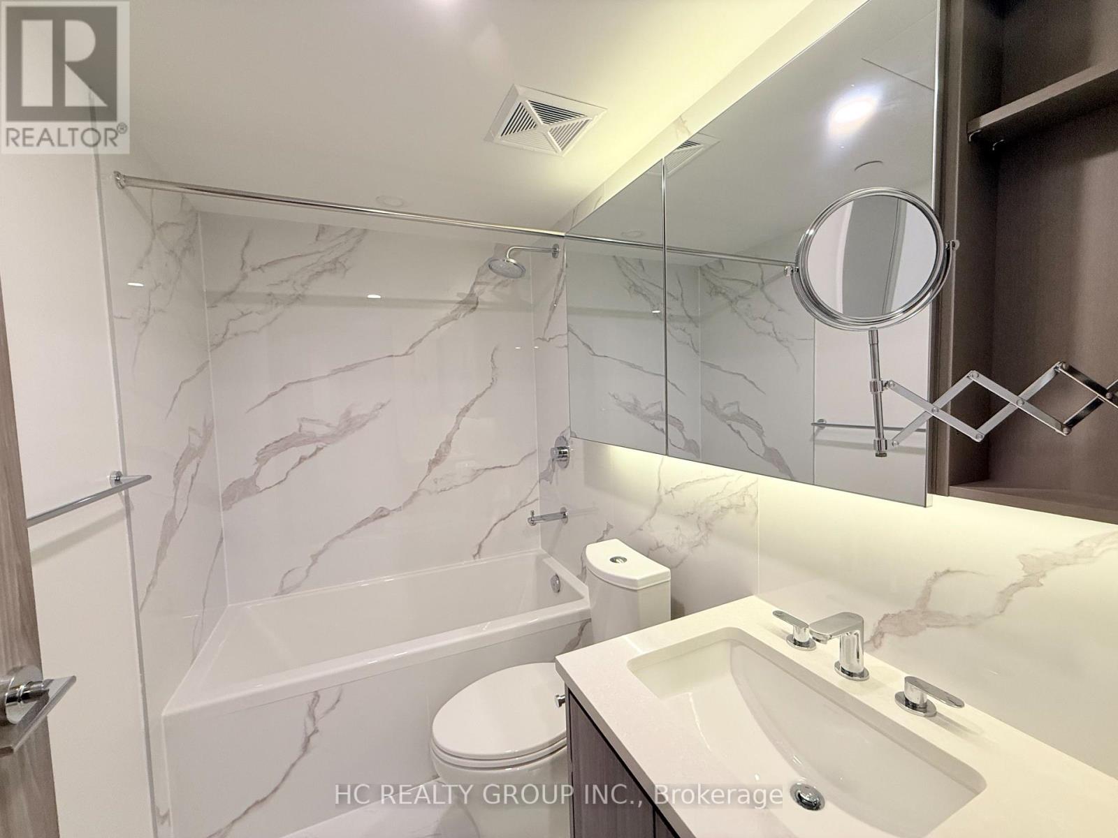 1005 - 1 Concord Cityplace Way, Toronto, Ontario  M5V 0X3 - Photo 17 - C12649408