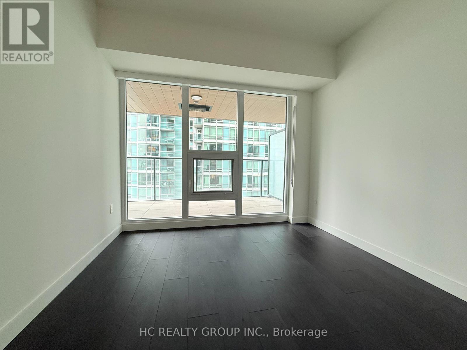 1005 - 1 Concord Cityplace Way, Toronto, Ontario  M5V 0X3 - Photo 8 - C12649408