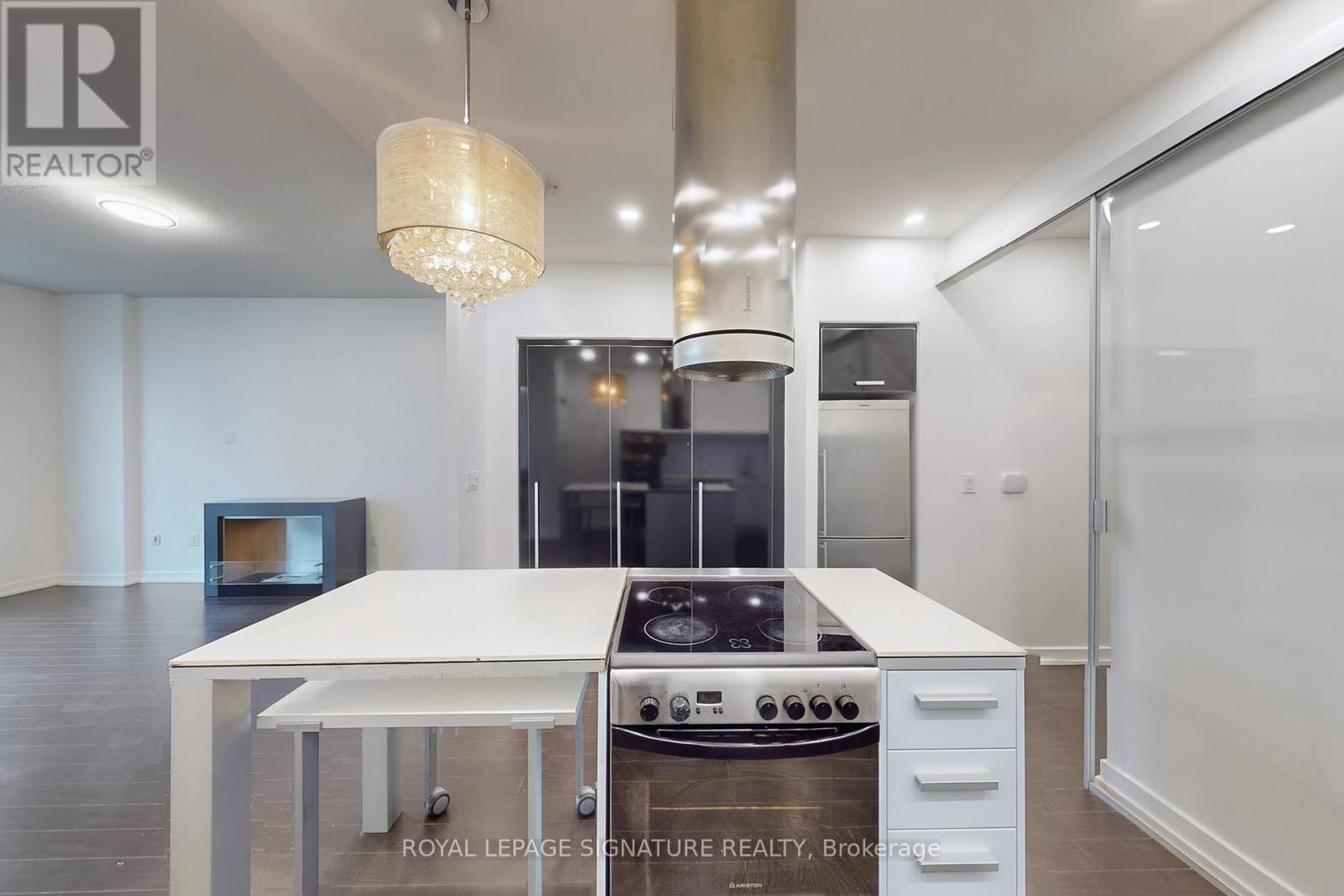 G07 - 38 Dan Leckie Way, Toronto, Ontario  M5V 2V9 - Photo 15 - C12649424