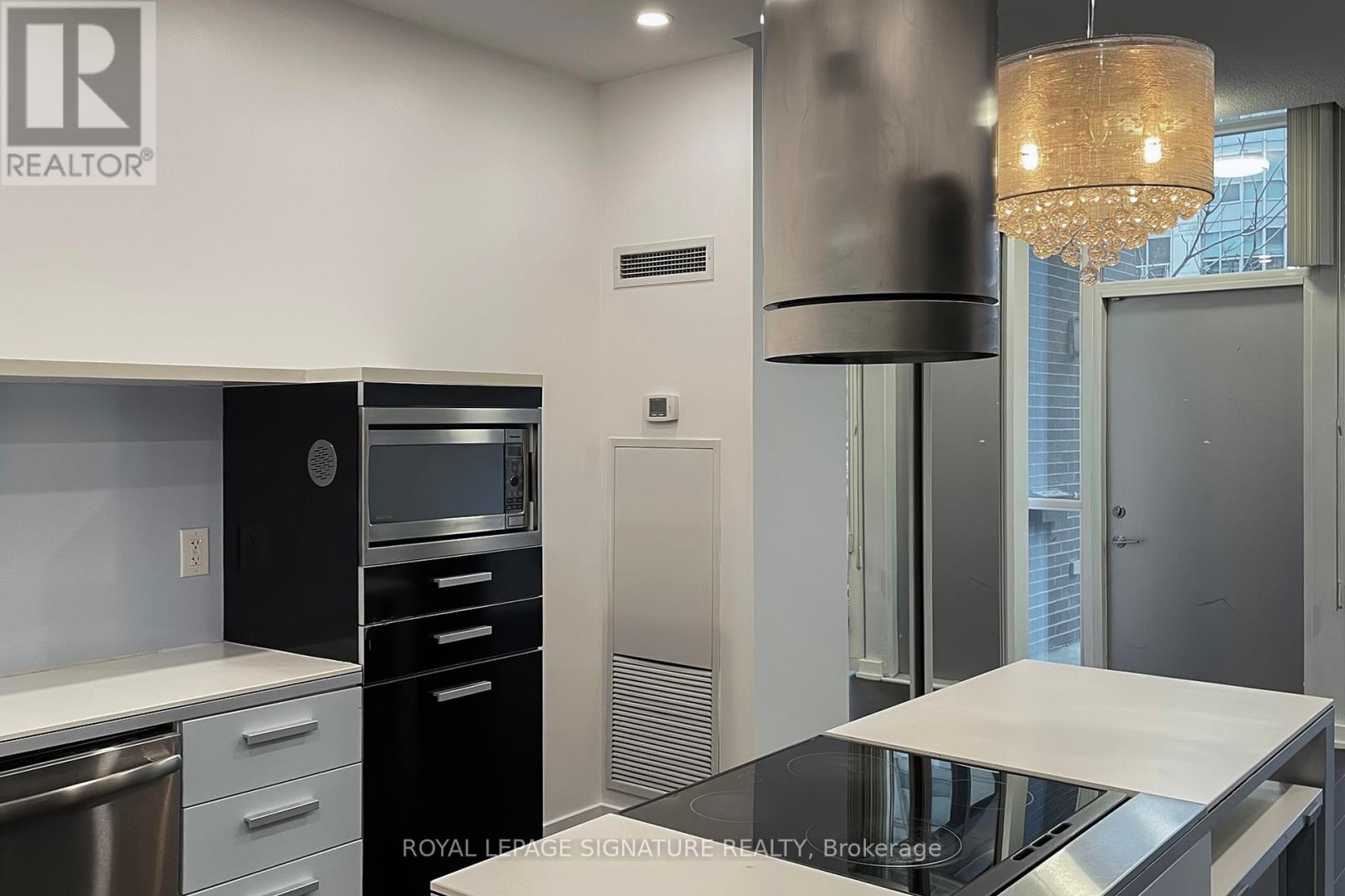 G07 - 38 Dan Leckie Way, Toronto, Ontario  M5V 2V9 - Photo 17 - C12649424