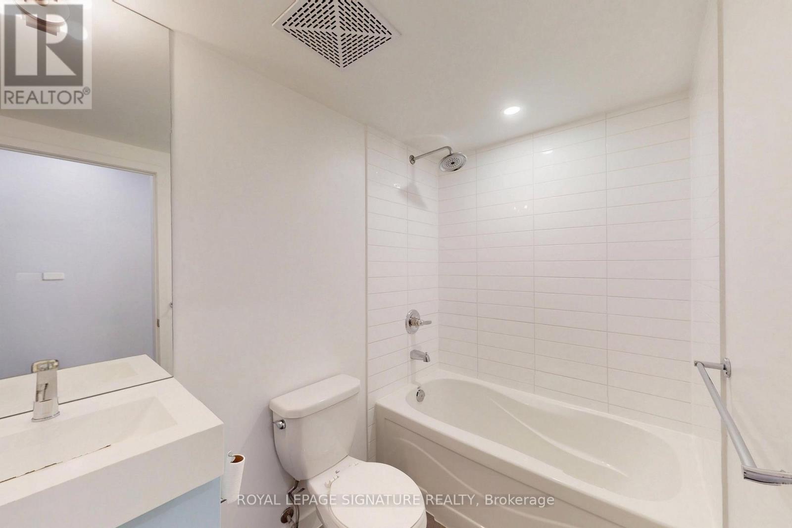 G07 - 38 Dan Leckie Way, Toronto, Ontario  M5V 2V9 - Photo 24 - C12649424