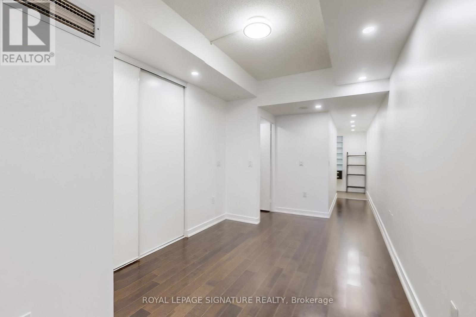 G07 - 38 Dan Leckie Way, Toronto, Ontario  M5V 2V9 - Photo 32 - C12649424