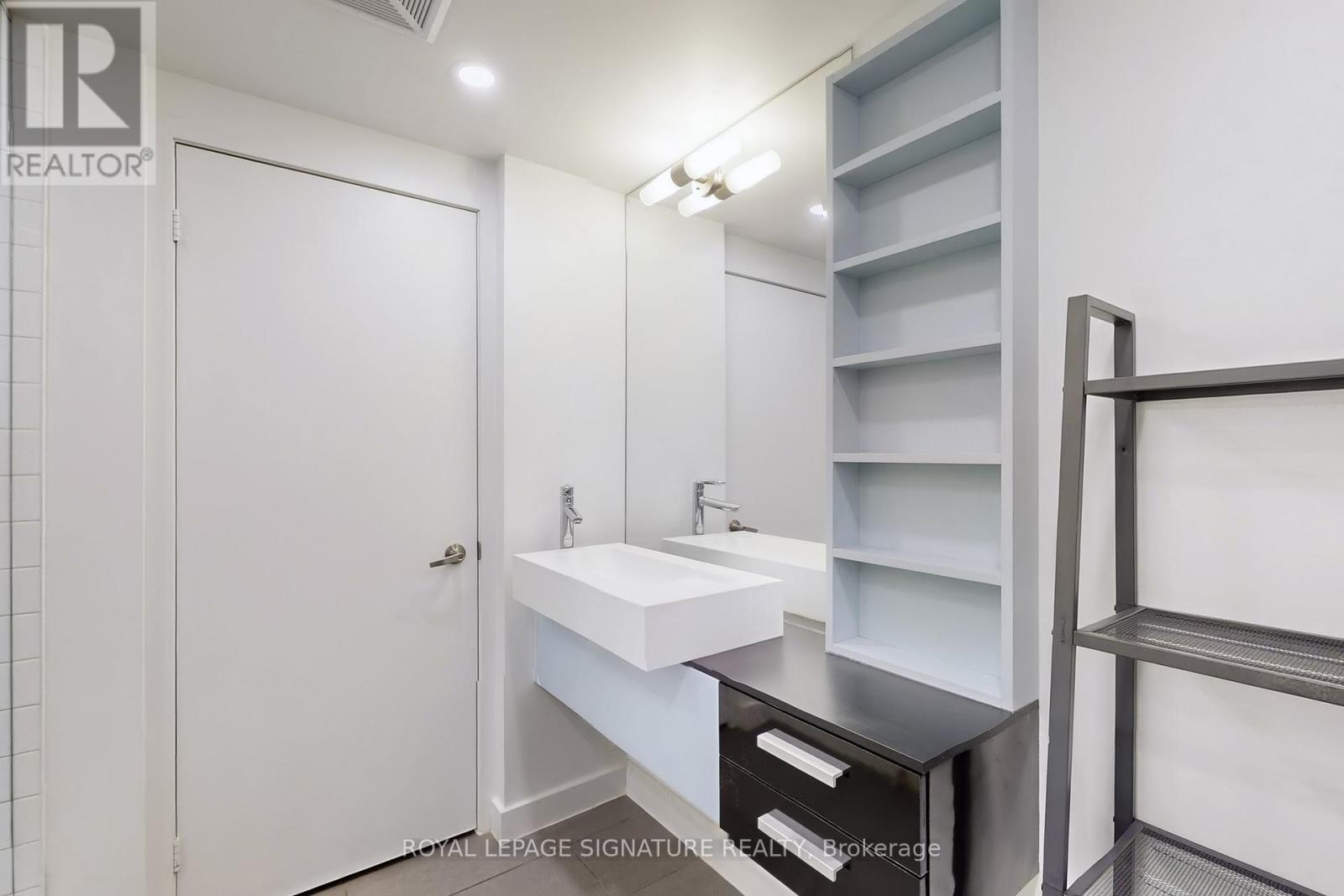 G07 - 38 Dan Leckie Way, Toronto, Ontario  M5V 2V9 - Photo 33 - C12649424