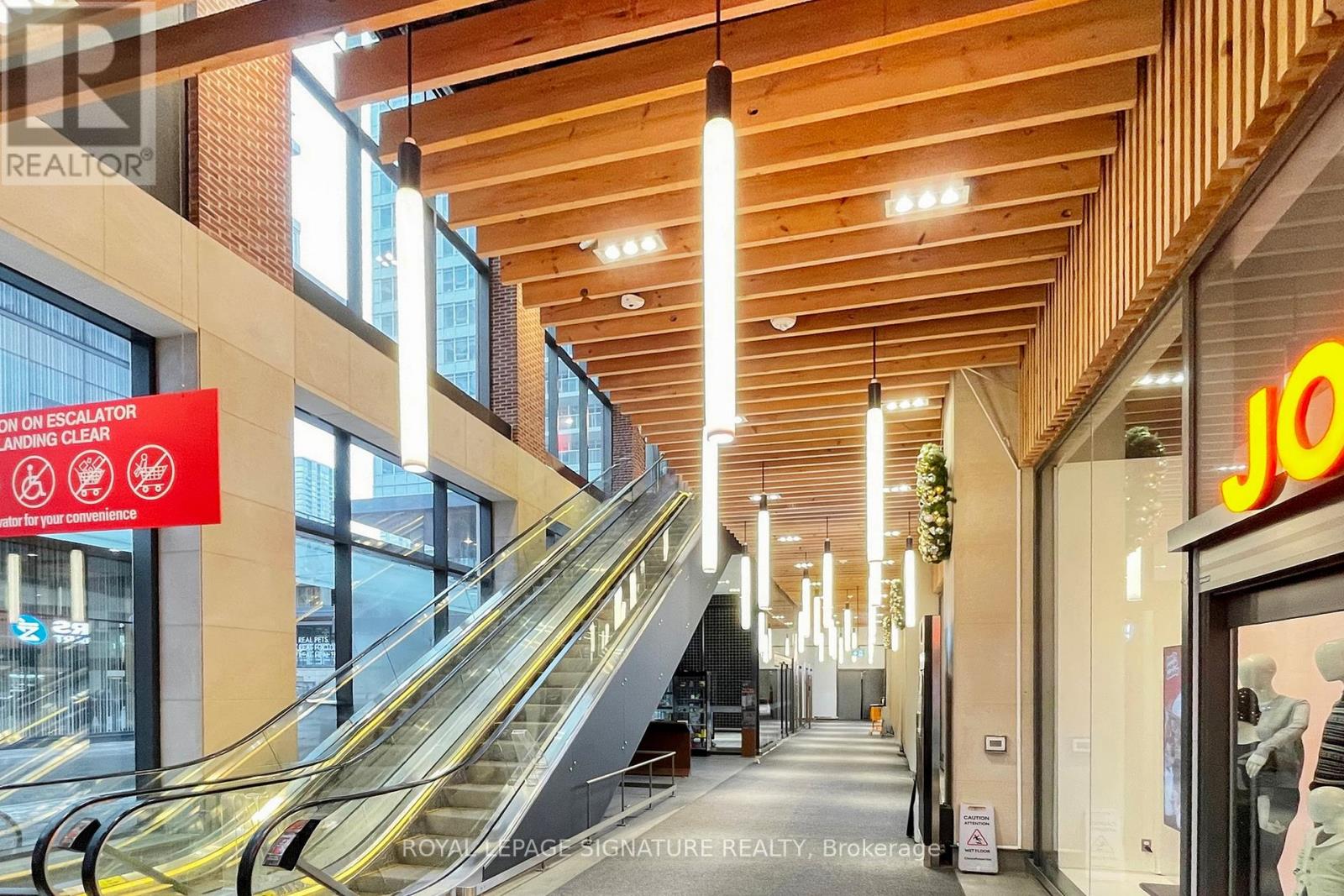 G07 - 38 Dan Leckie Way, Toronto, Ontario  M5V 2V9 - Photo 43 - C12649424