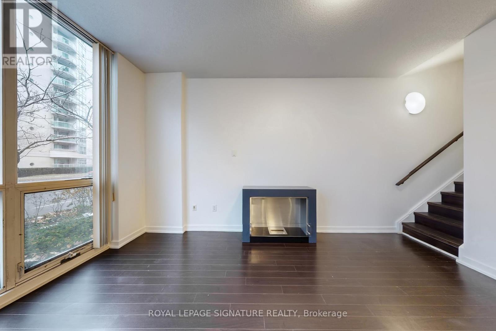 G07 - 38 Dan Leckie Way, Toronto, Ontario  M5V 2V9 - Photo 8 - C12649424