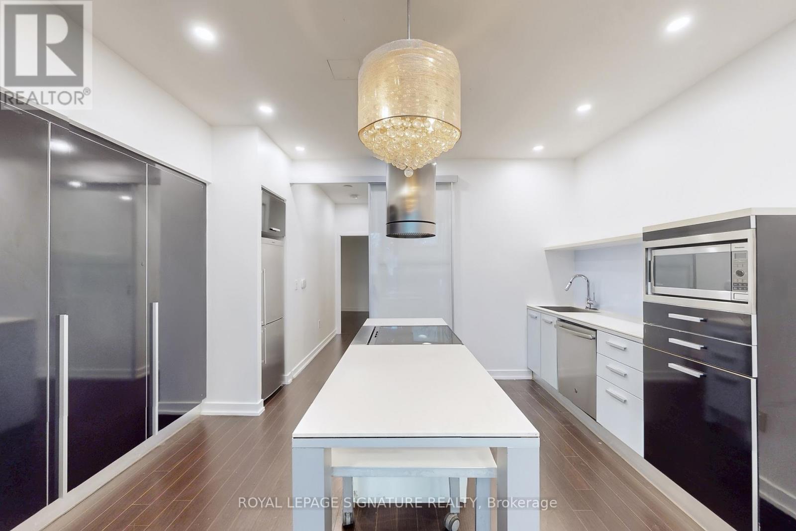 G07 - 38 Dan Leckie Way, Toronto, Ontario  M5V 2V9 - Photo 9 - C12649424