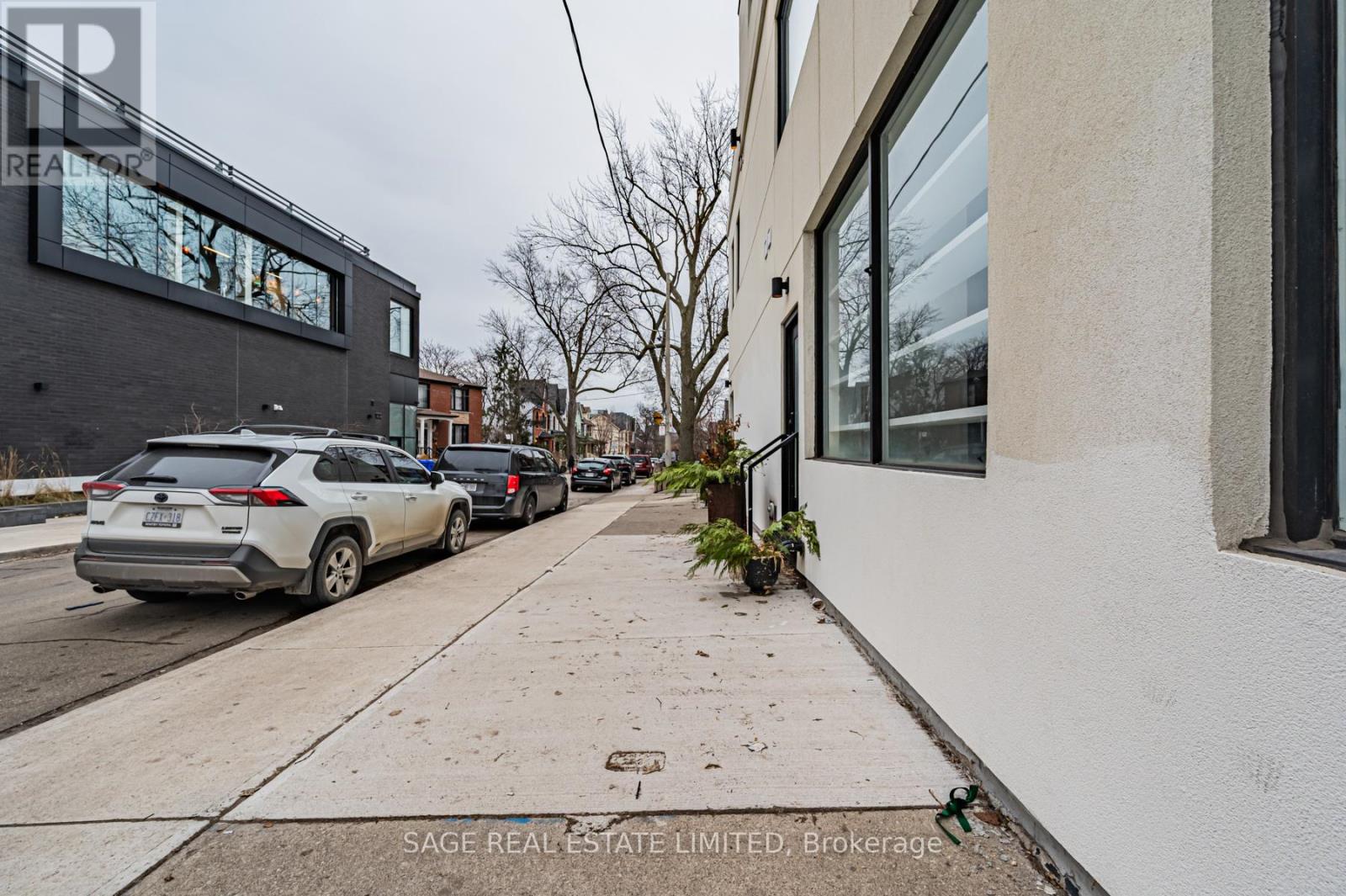 Main/middle - 1227 Dundas Street W, Toronto, Ontario  M6J 0E8 - Photo 11 - C12649438