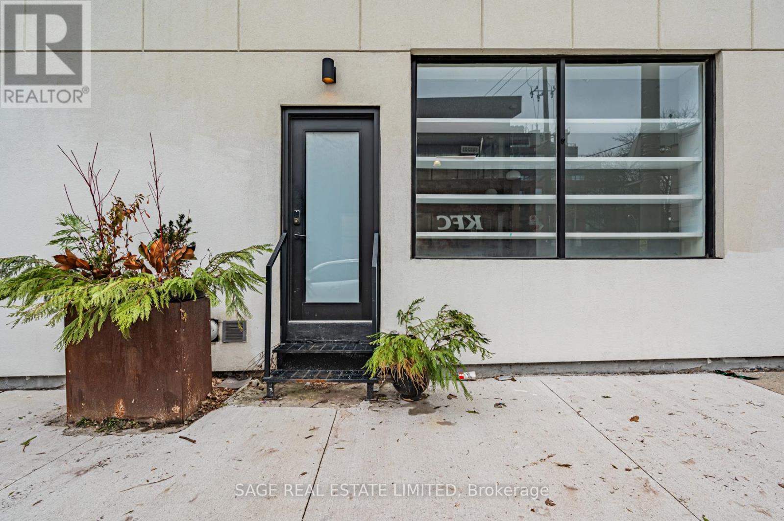 Main/middle - 1227 Dundas Street W, Toronto, Ontario  M6J 0E8 - Photo 13 - C12649438