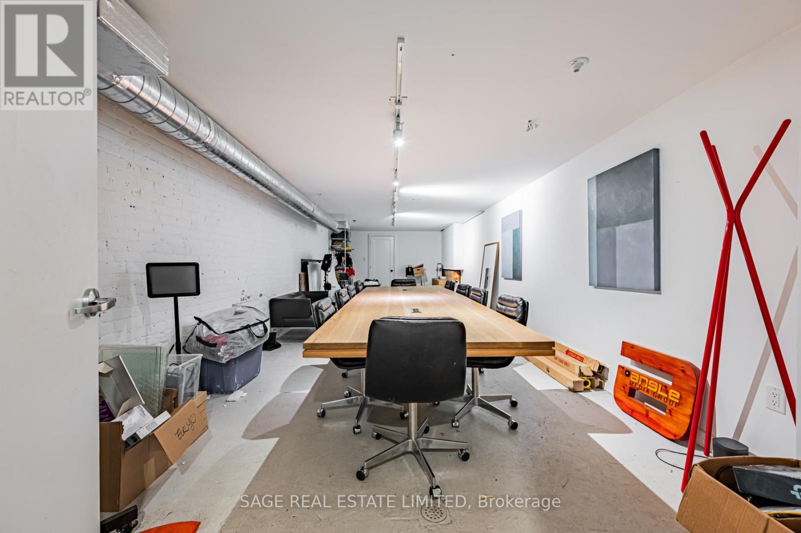 Main/middle - 1227 Dundas Street W, Toronto, Ontario  M6J 0E8 - Photo 33 - C12649438