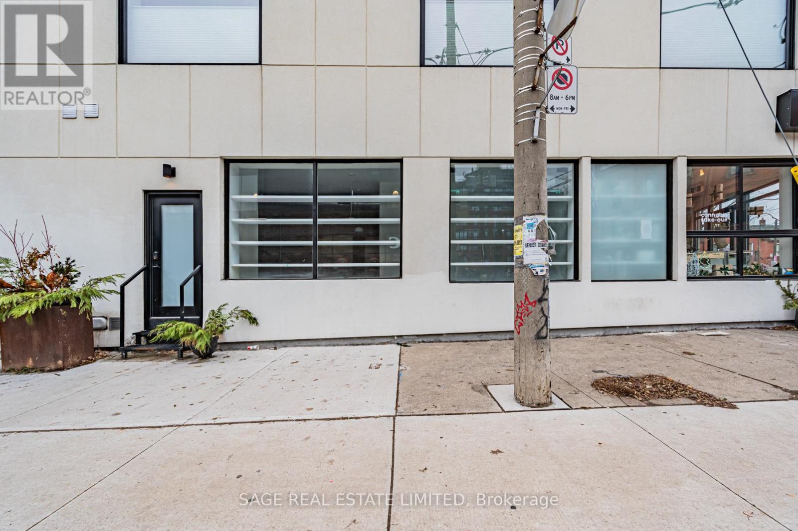 Main/middle - 1227 Dundas Street W, Toronto, Ontario  M6J 0E8 - Photo 9 - C12649438