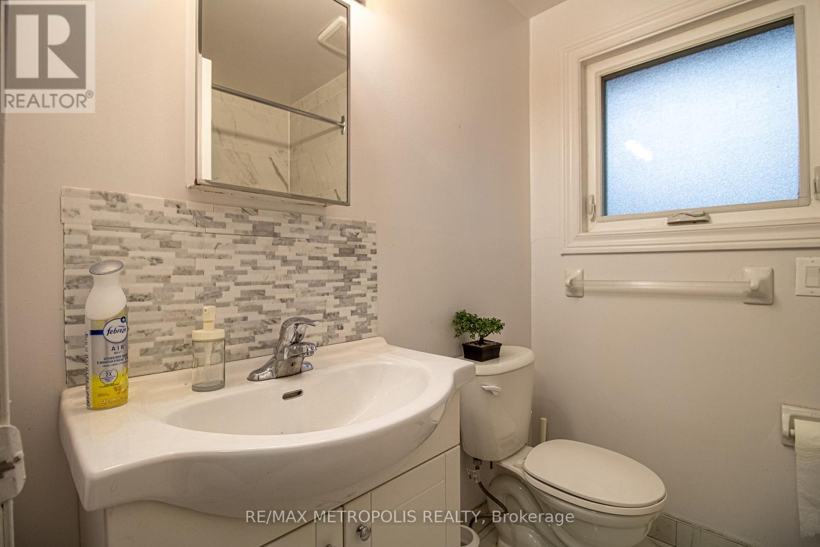 1098 Cedar Street, Oshawa, Ontario  L1J 3R9 - Photo 21 - E12649392