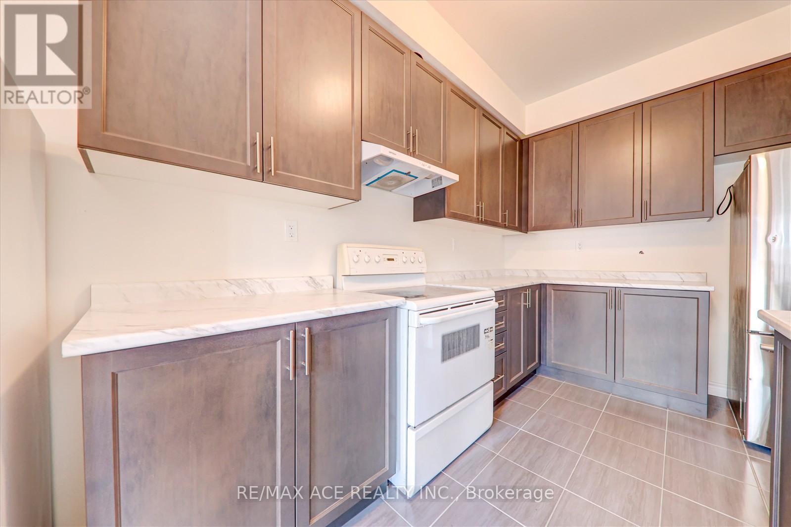 1153 Azalea Avenue, Pickering, Ontario  L1X 0M5 - Photo 11 - E12649442