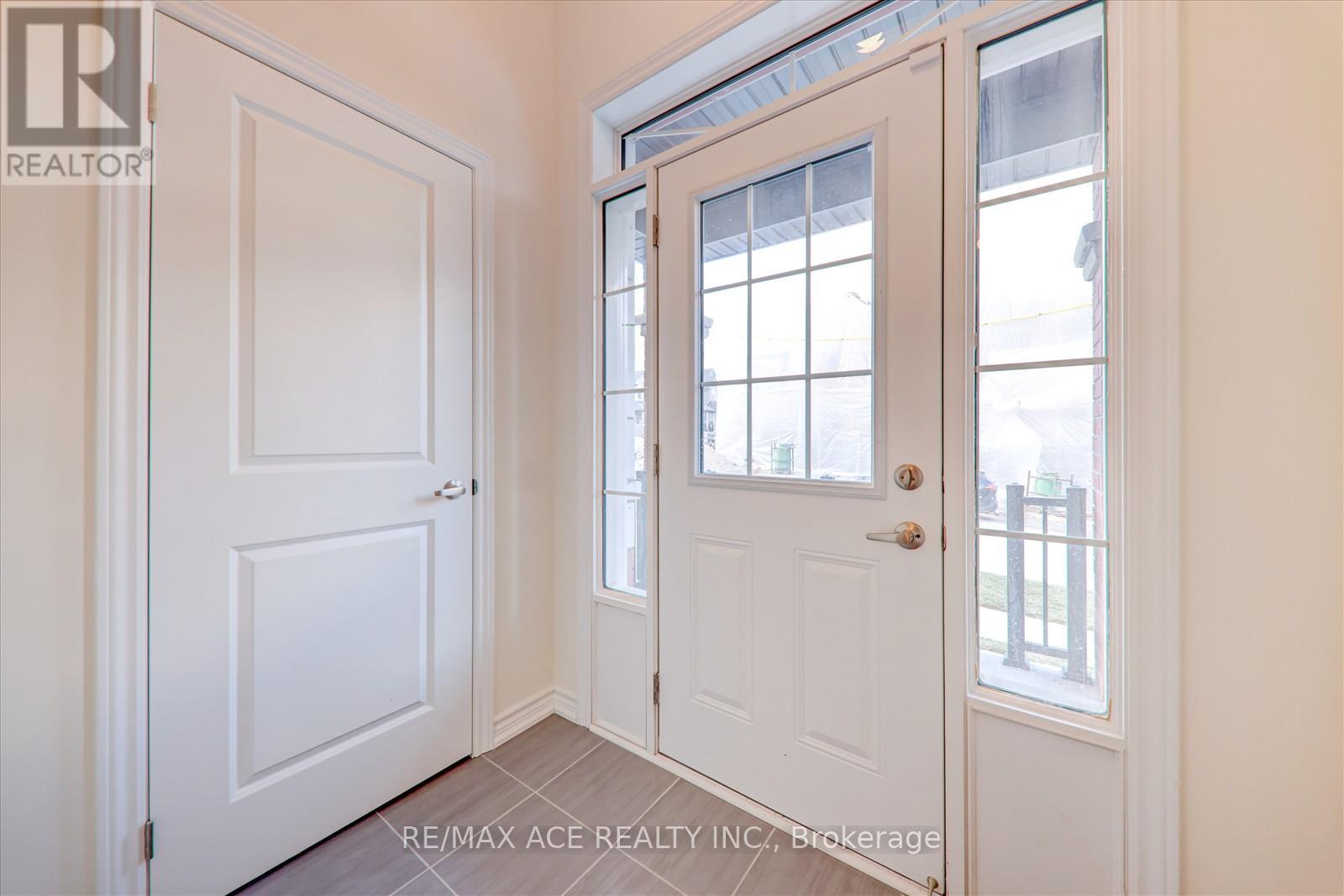 1153 Azalea Avenue, Pickering, Ontario  L1X 0M5 - Photo 5 - E12649442