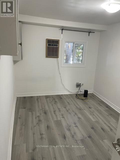 257 Parkwood Avenue, Georgina, Ontario  L4P 2X2 - Photo 9 - N12649396