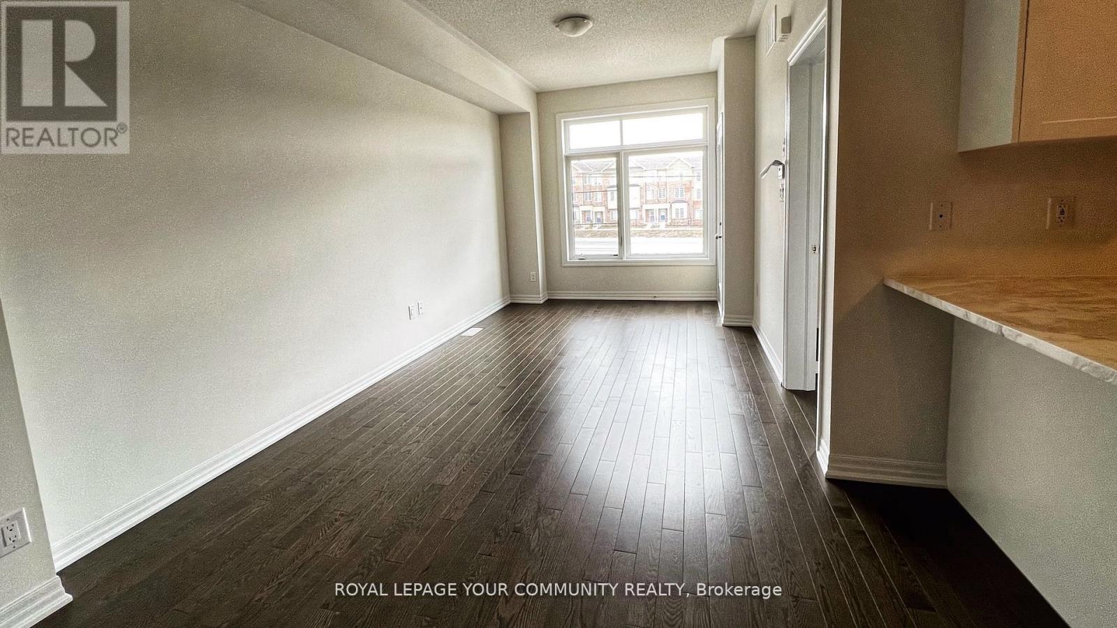 194 Vantage Loop Street, Newmarket, Ontario  L3X 0L3 - Photo 3 - N12649402