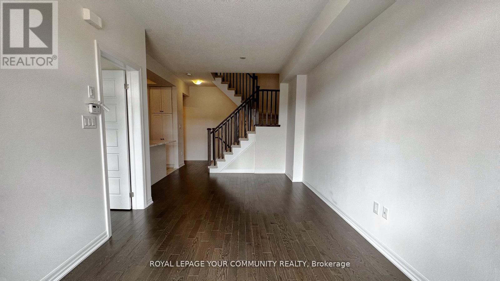 194 Vantage Loop Street, Newmarket, Ontario  L3X 0L3 - Photo 5 - N12649402