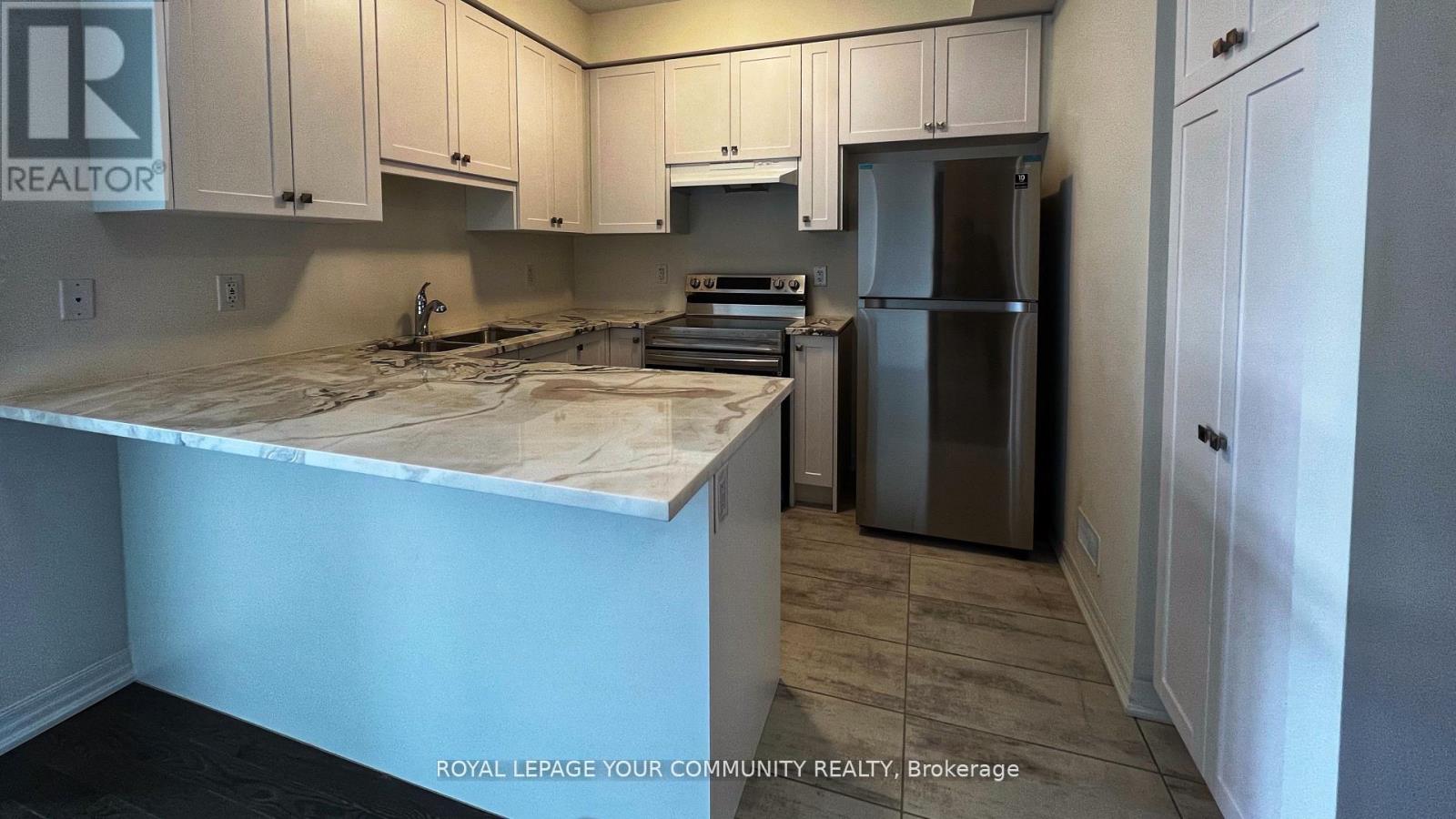 194 Vantage Loop Street, Newmarket, Ontario  L3X 0L3 - Photo 6 - N12649402