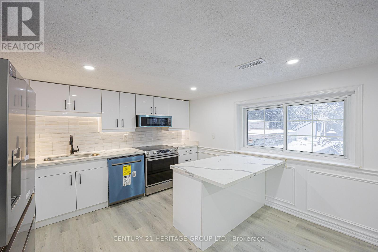 Bsmt - 60 Fairway Drive, Aurora, Ontario  L4G 2H1 - Photo 9 - N12649416