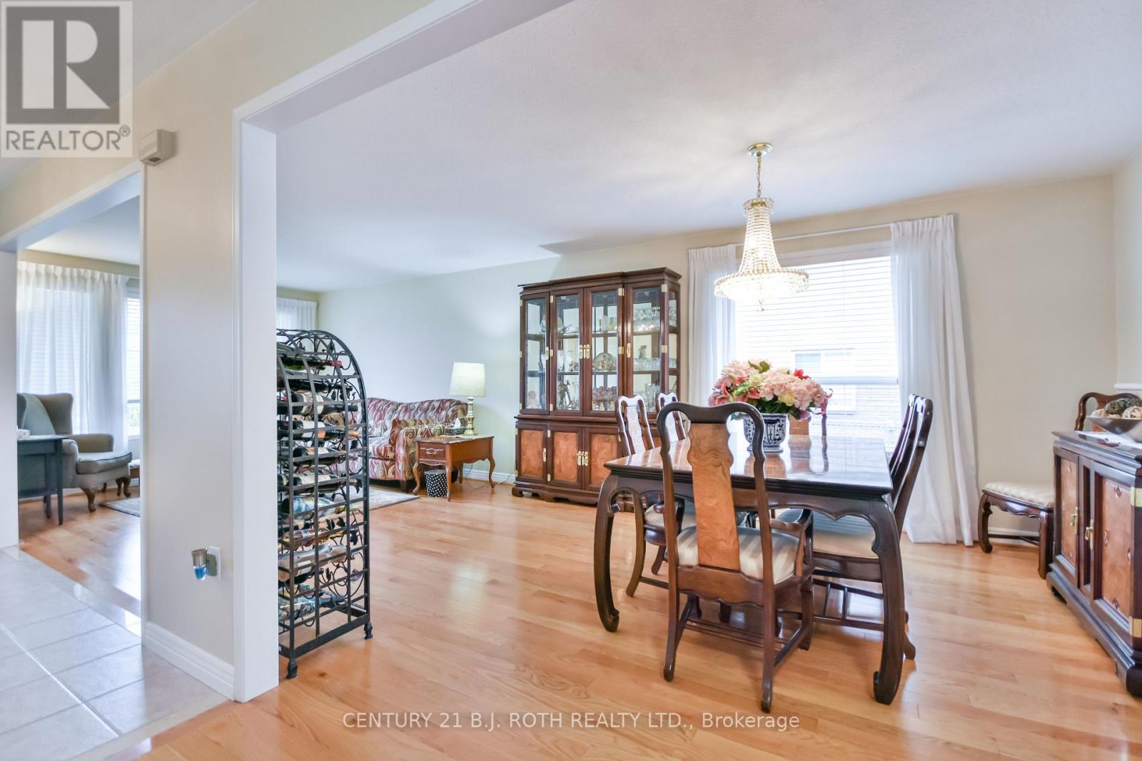 77 Sun King Crescent, Barrie, Ontario  L4M 7K4 - Photo 6 - S12649434