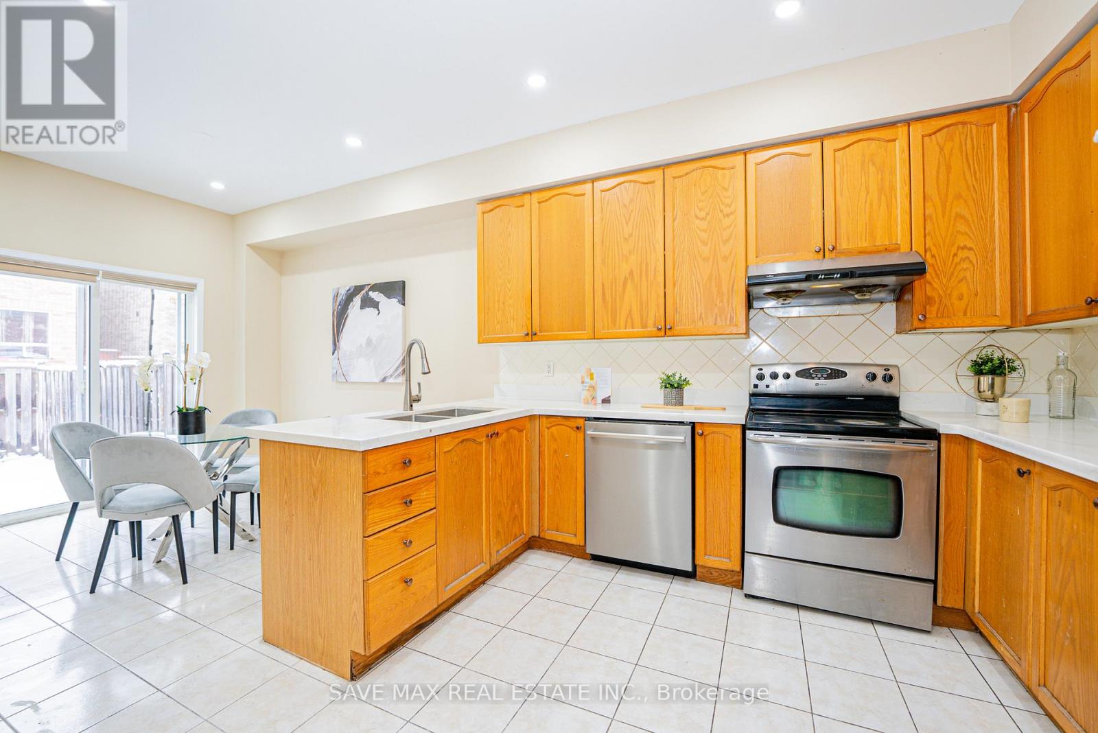 24 Jordensen Drive, Brampton, Ontario  L6X 0T2 - Photo 16 - W12649378