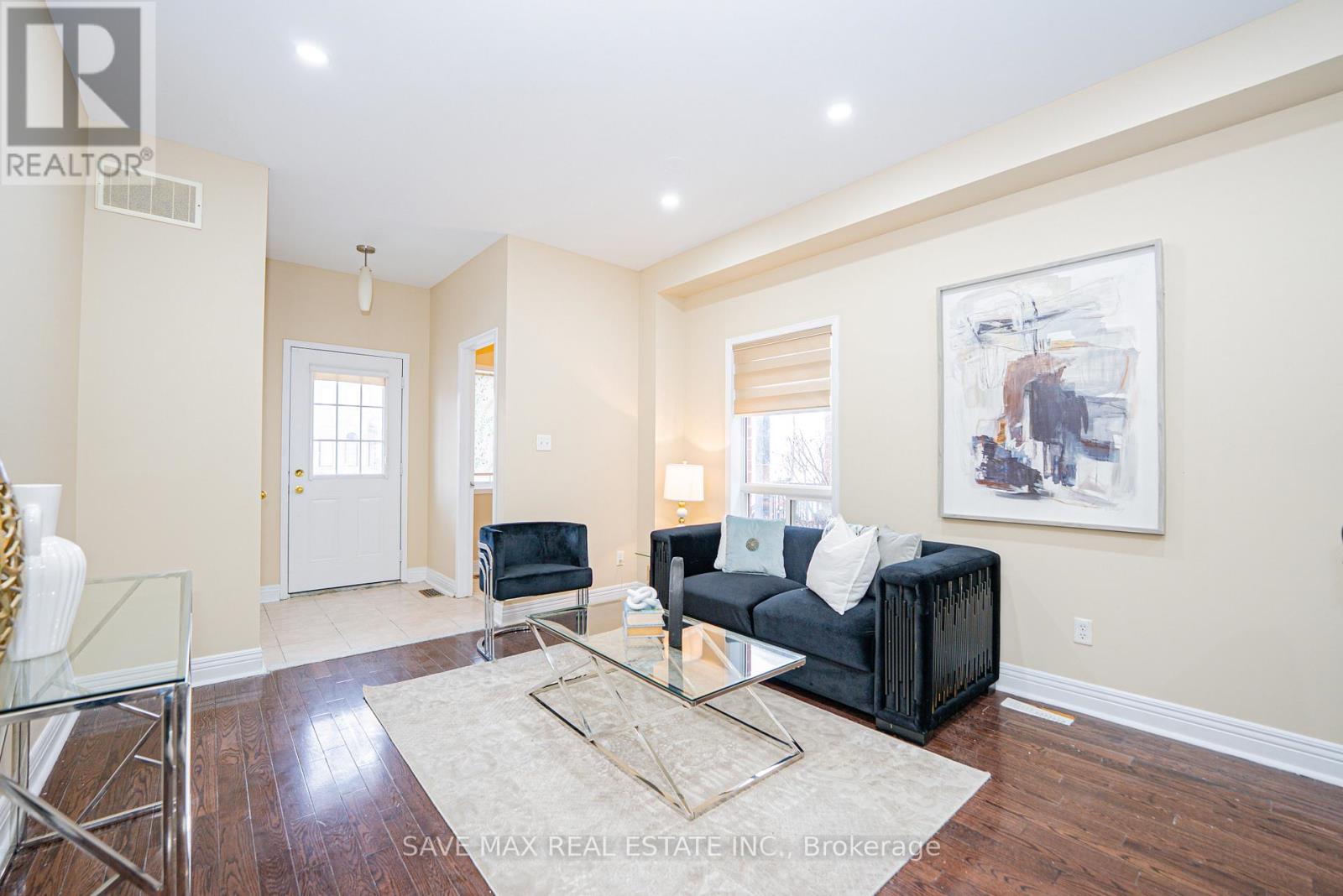 24 Jordensen Drive, Brampton, Ontario  L6X 0T2 - Photo 9 - W12649378