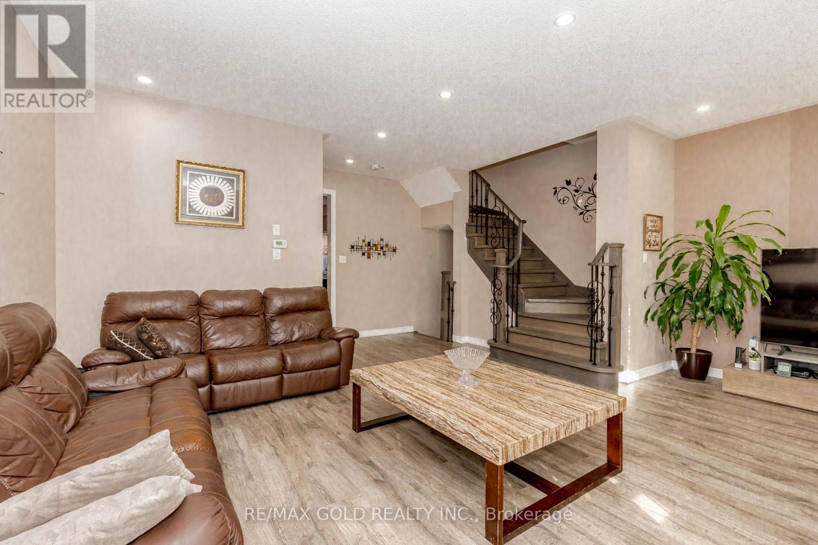 6 October Place, Brampton, Ontario  L6Y 0R6 - Photo 18 - W12649406