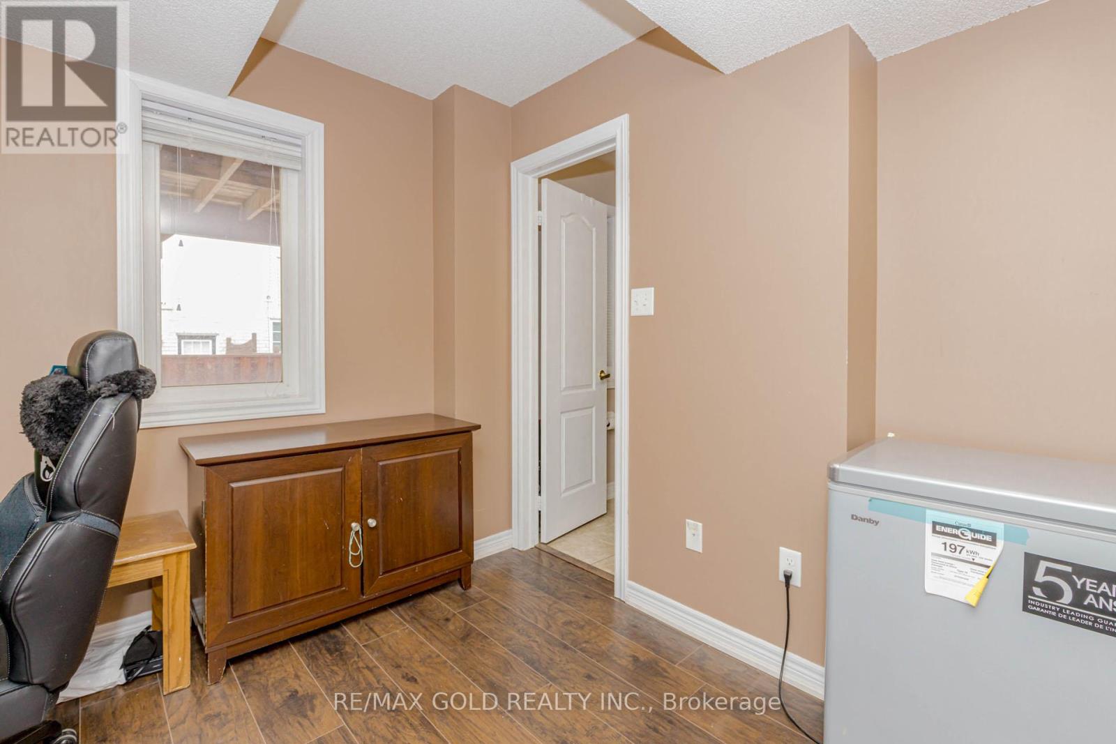 6 October Place, Brampton, Ontario  L6Y 0R6 - Photo 8 - W12649406