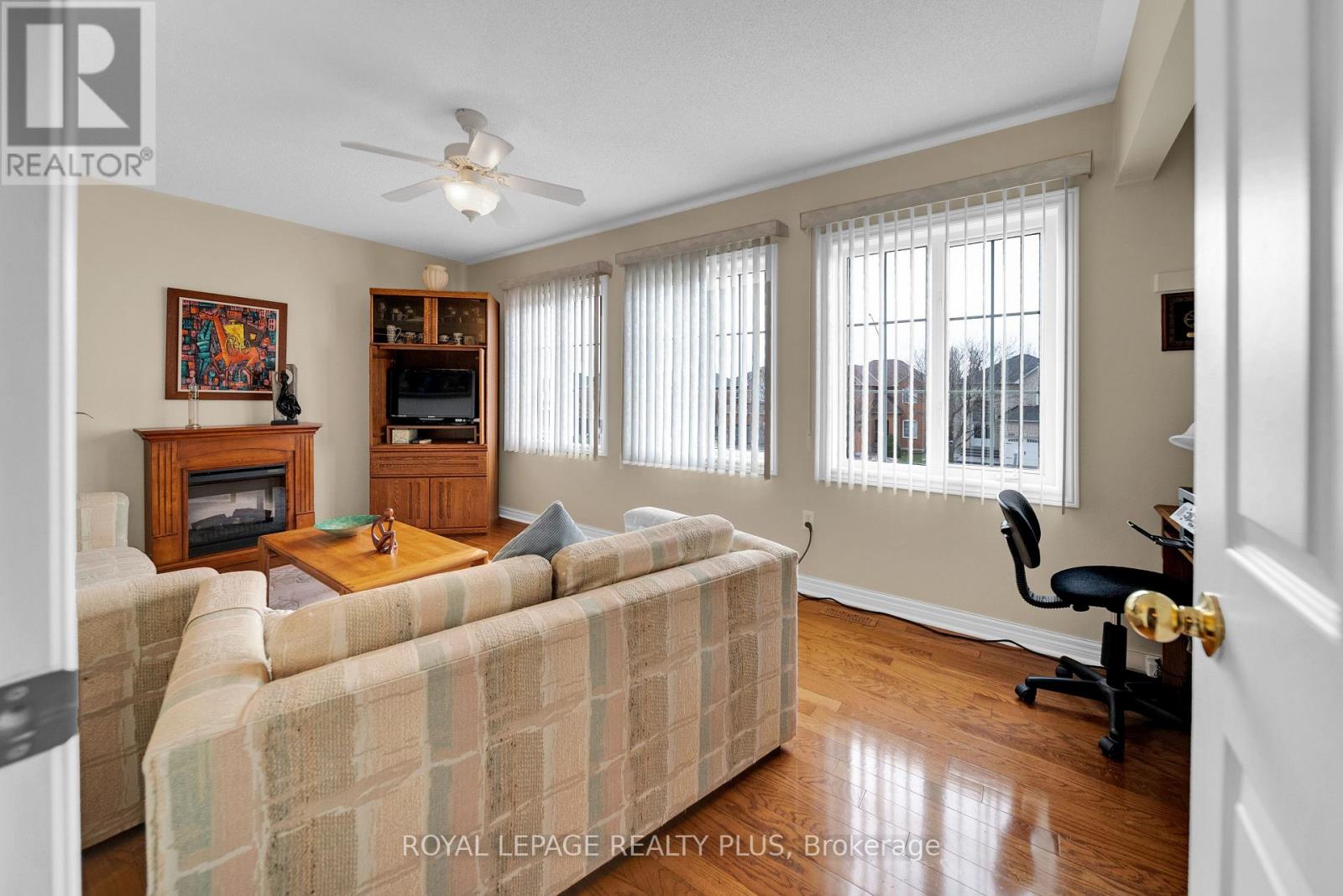 6323 Lisgar Drive, Mississauga, Ontario  L5N 7W2 - Photo 23 - W12649426