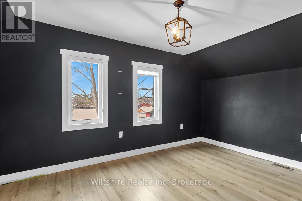 10 Pearl Street, Tillsonburg, Ontario  N4G 1L3 - Photo 18 - X12649490