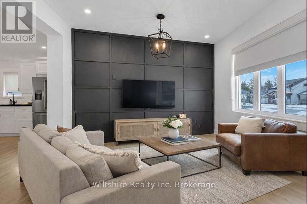 10 Pearl Street, Tillsonburg, Ontario  N4G 1L3 - Photo 3 - X12649490