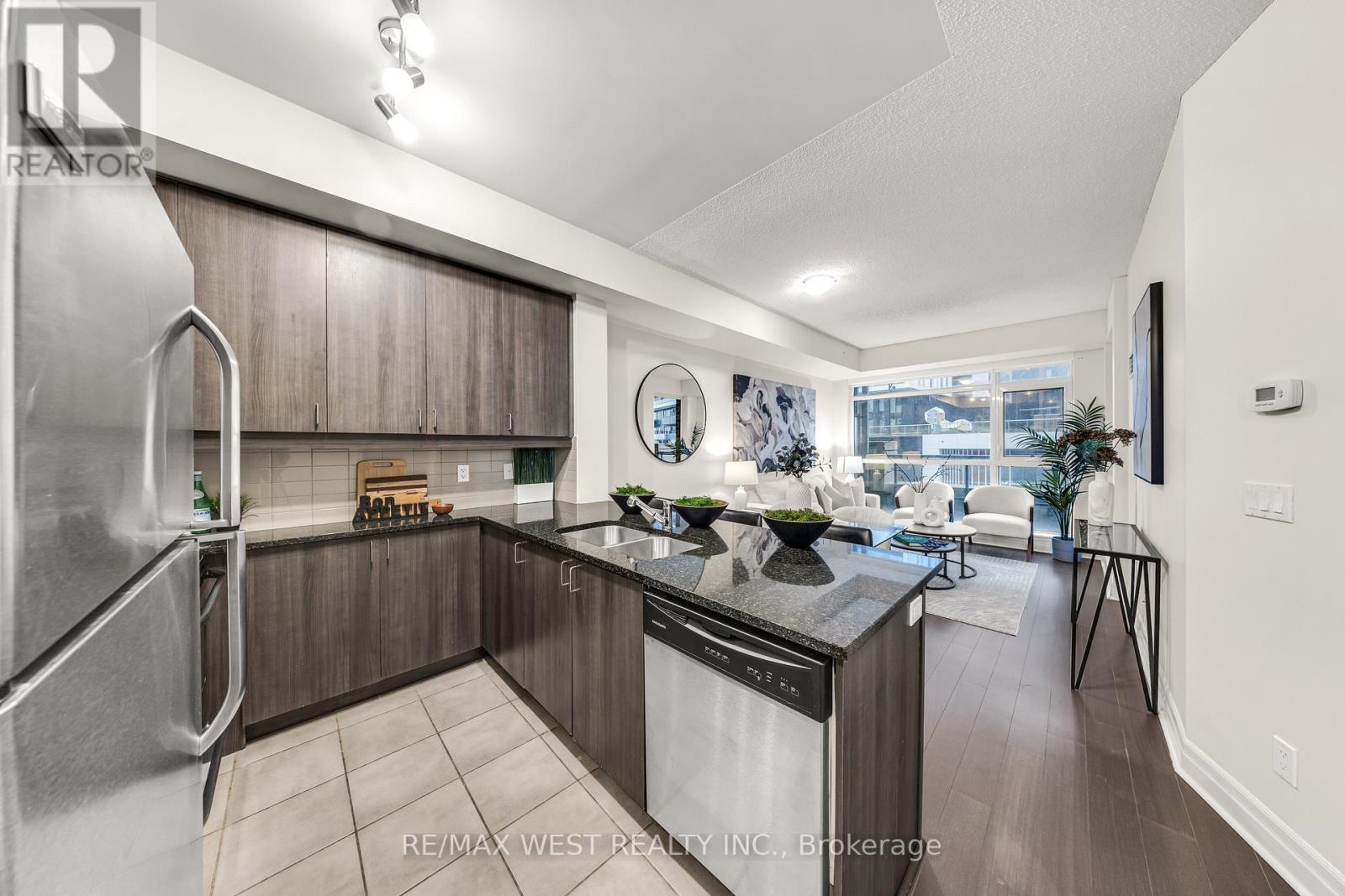 312 - 8130 Birchmount Road, Markham, Ontario  L6G 0E4 - Photo 11 - N12649336