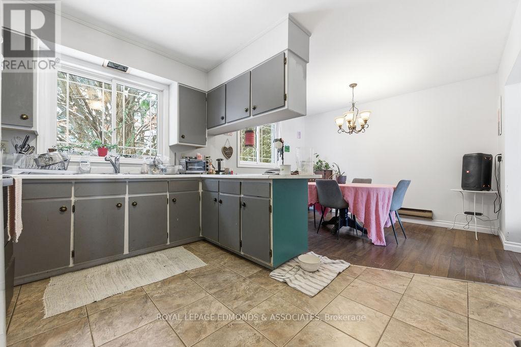 904 Lea Street, Pembroke, Ontario  K8A 6H7 - Photo 10 - X12649470