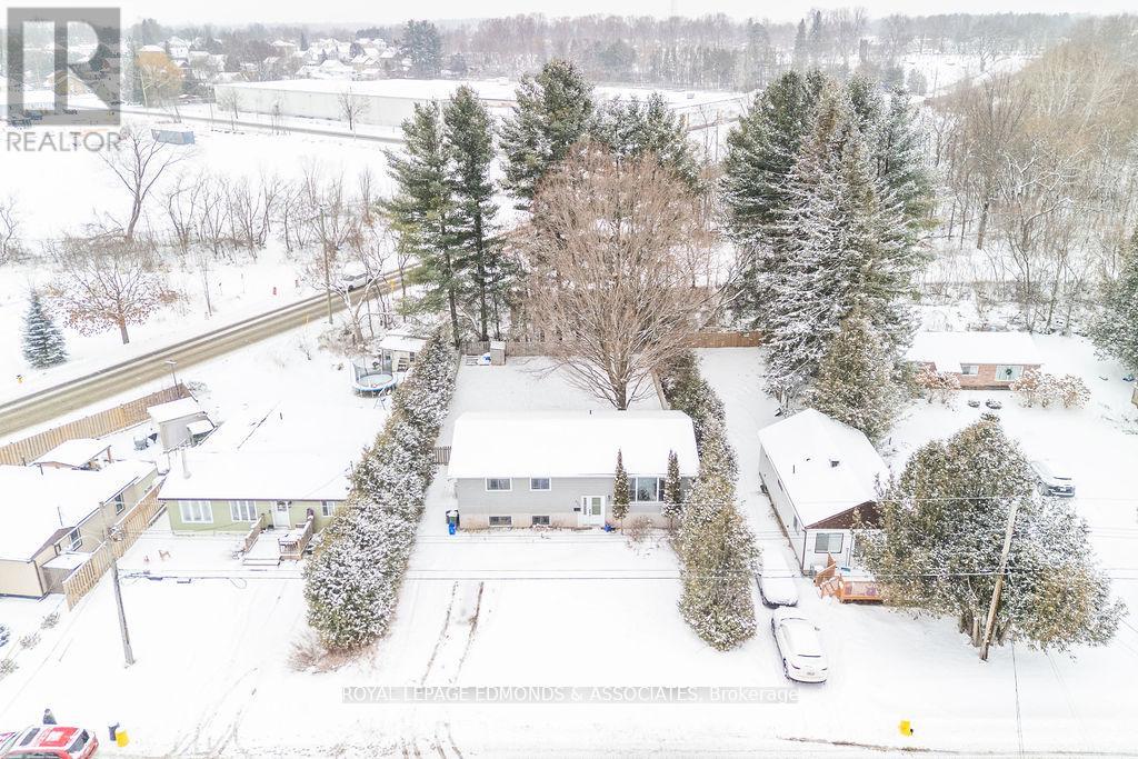 904 Lea Street, Pembroke, Ontario  K8A 6H7 - Photo 37 - X12649470