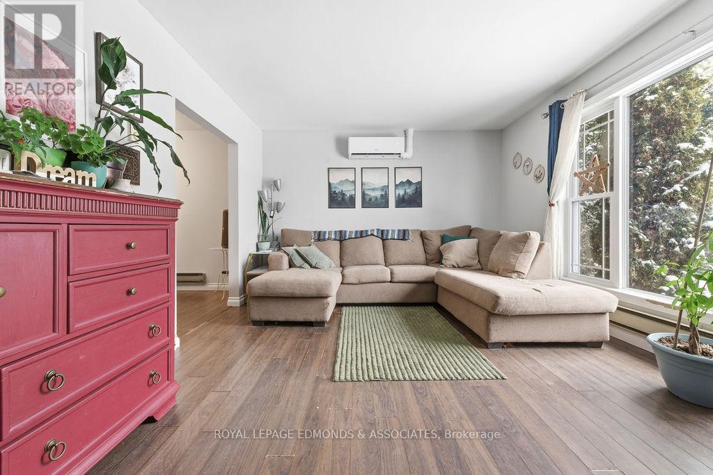 904 Lea Street, Pembroke, Ontario  K8A 6H7 - Photo 5 - X12649470