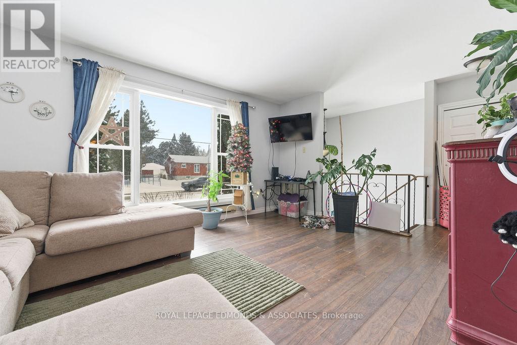 904 Lea Street, Pembroke, Ontario  K8A 6H7 - Photo 6 - X12649470