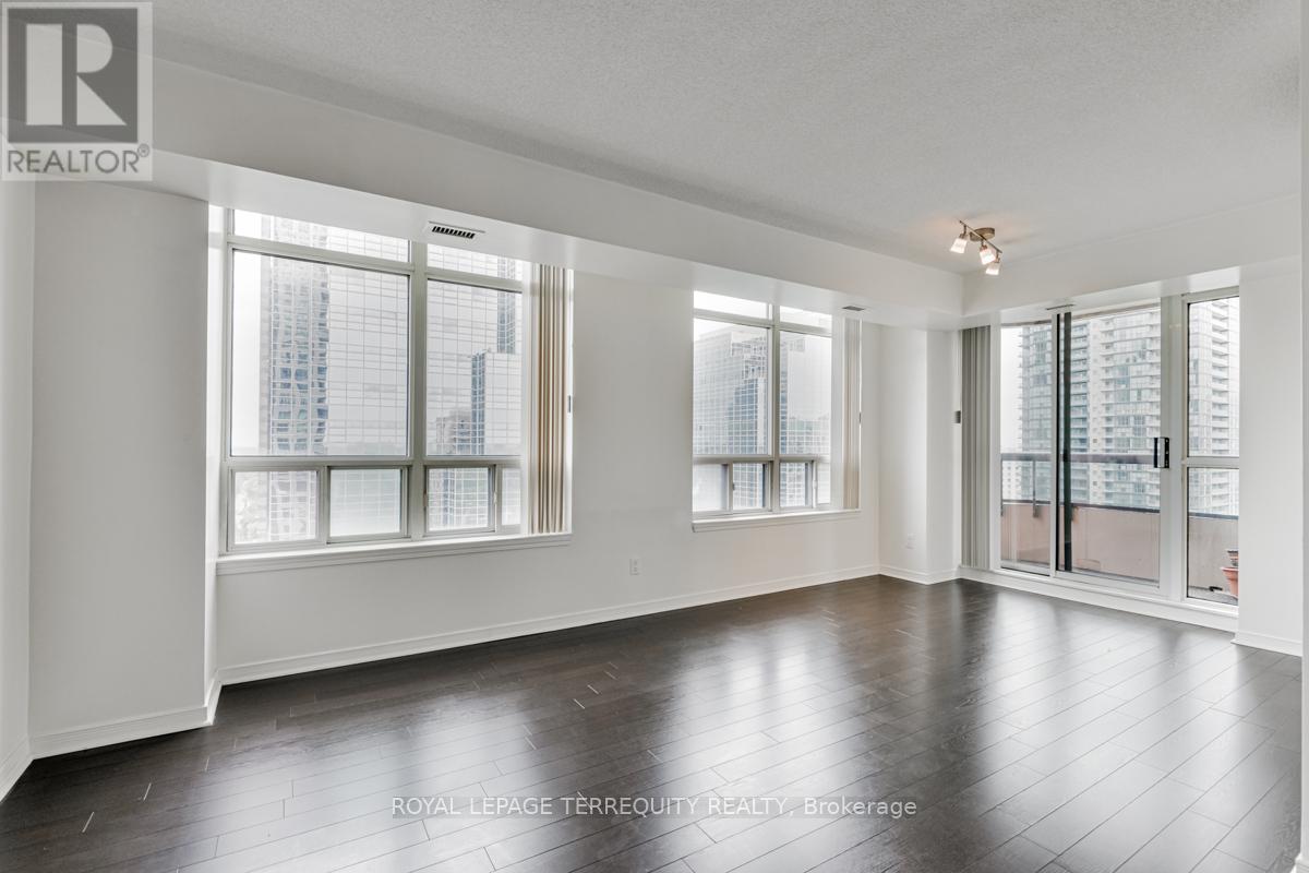 1606 - 8 Hillcrest Avenue, Toronto, Ontario  M2N 6Y6 - Photo 3 - C12649484