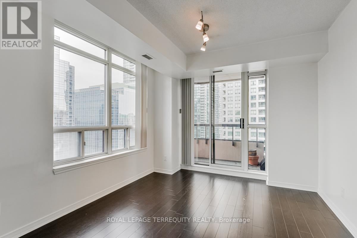 1606 - 8 Hillcrest Avenue, Toronto, Ontario  M2N 6Y6 - Photo 5 - C12649484