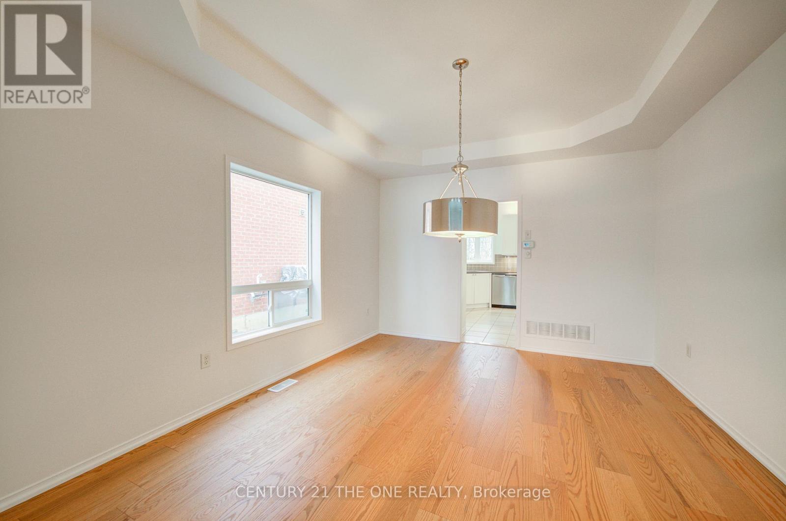 19 Corridale Avenue, Whitby, Ontario  L1M 2E8 - Photo 6 - E12648252