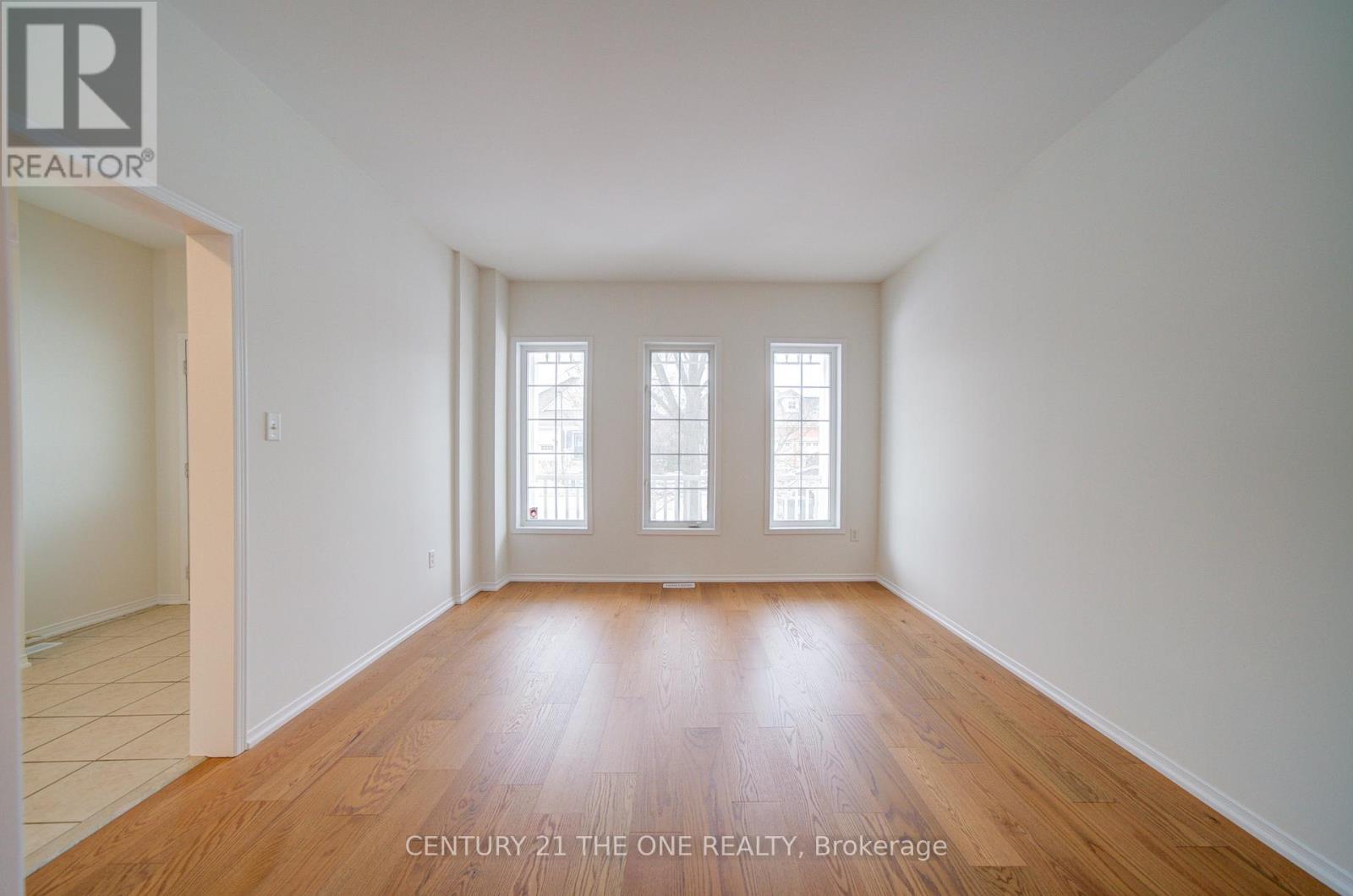 19 Corridale Avenue, Whitby, Ontario  L1M 2E8 - Photo 5 - E12648252