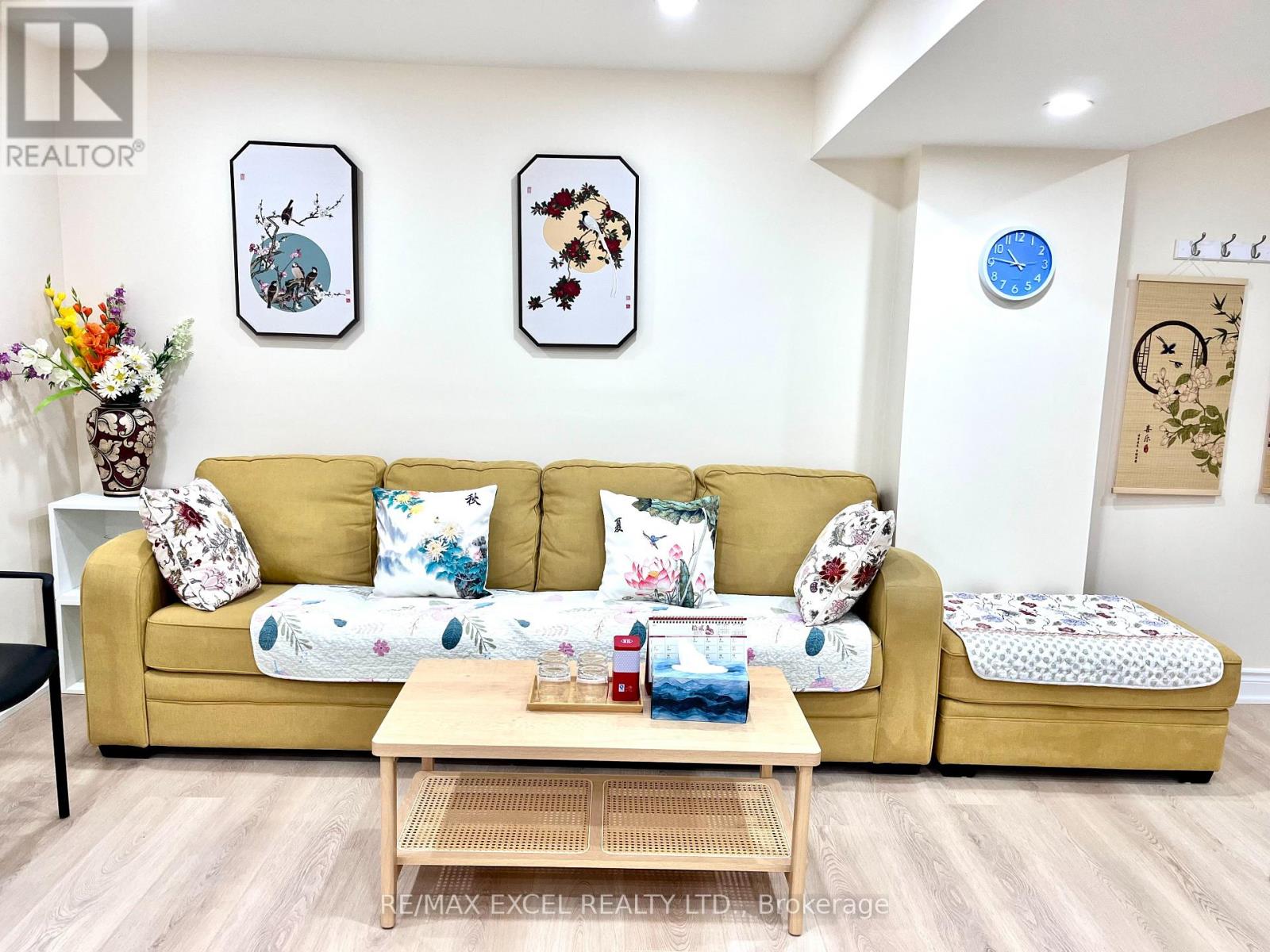 15 Leyburn Avenue, Richmond Hill, Ontario  L4C 0R2 - Photo 13 - N12649456