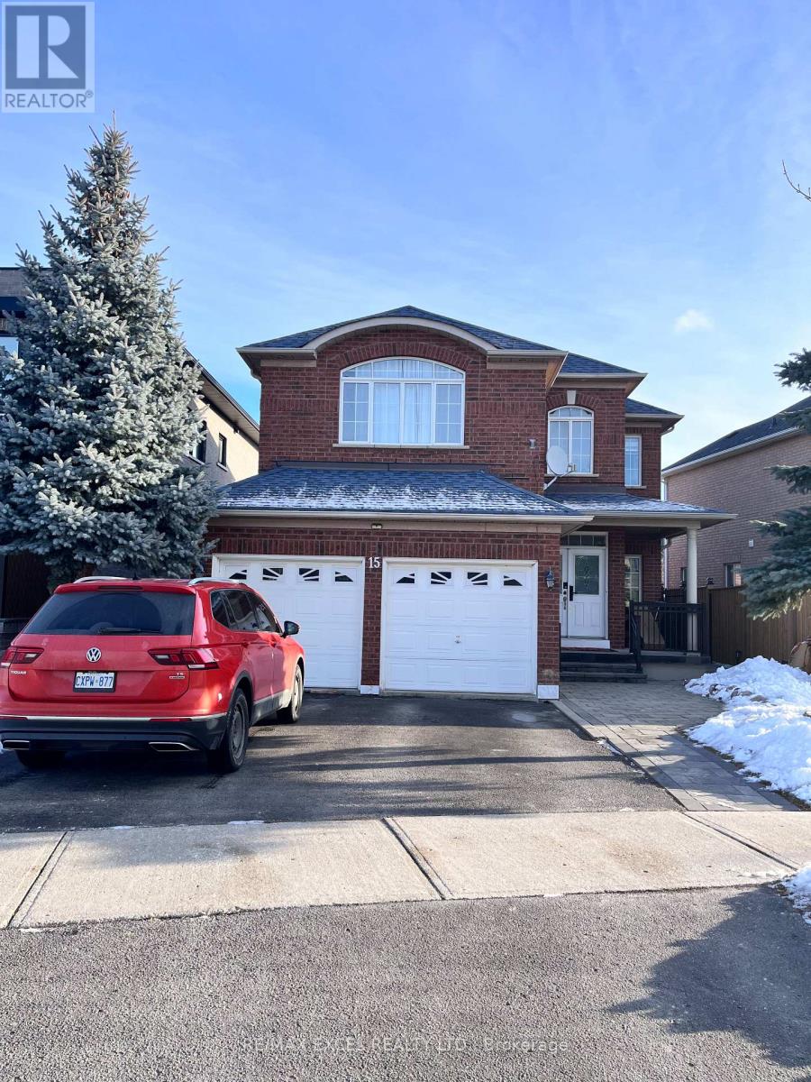 15 Leyburn Avenue, Richmond Hill, Ontario  L4C 0R2 - Photo 2 - N12649456