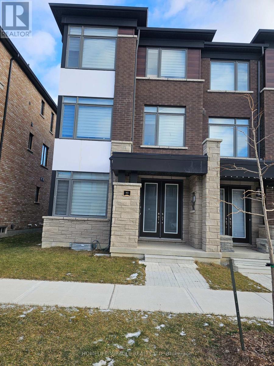 93 Camino Real Drive, Caledon, Ontario  L7C 4M1 - Photo 2 - W12647216