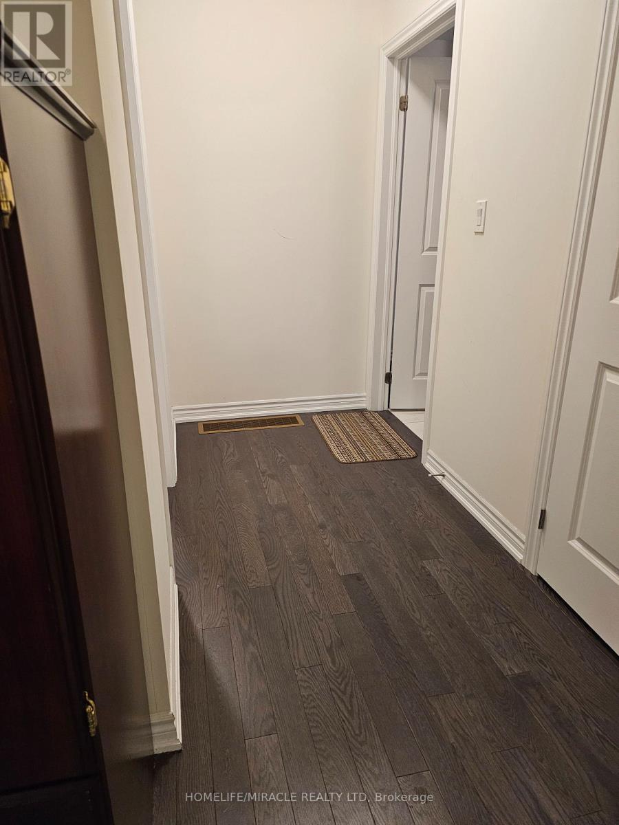 93 Camino Real Drive, Caledon, Ontario  L7C 4M1 - Photo 4 - W12647216